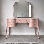 Meja Rias Vintage Duco Pink Edition