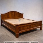 Tempat Tidur Ukir Natural Solid Wood